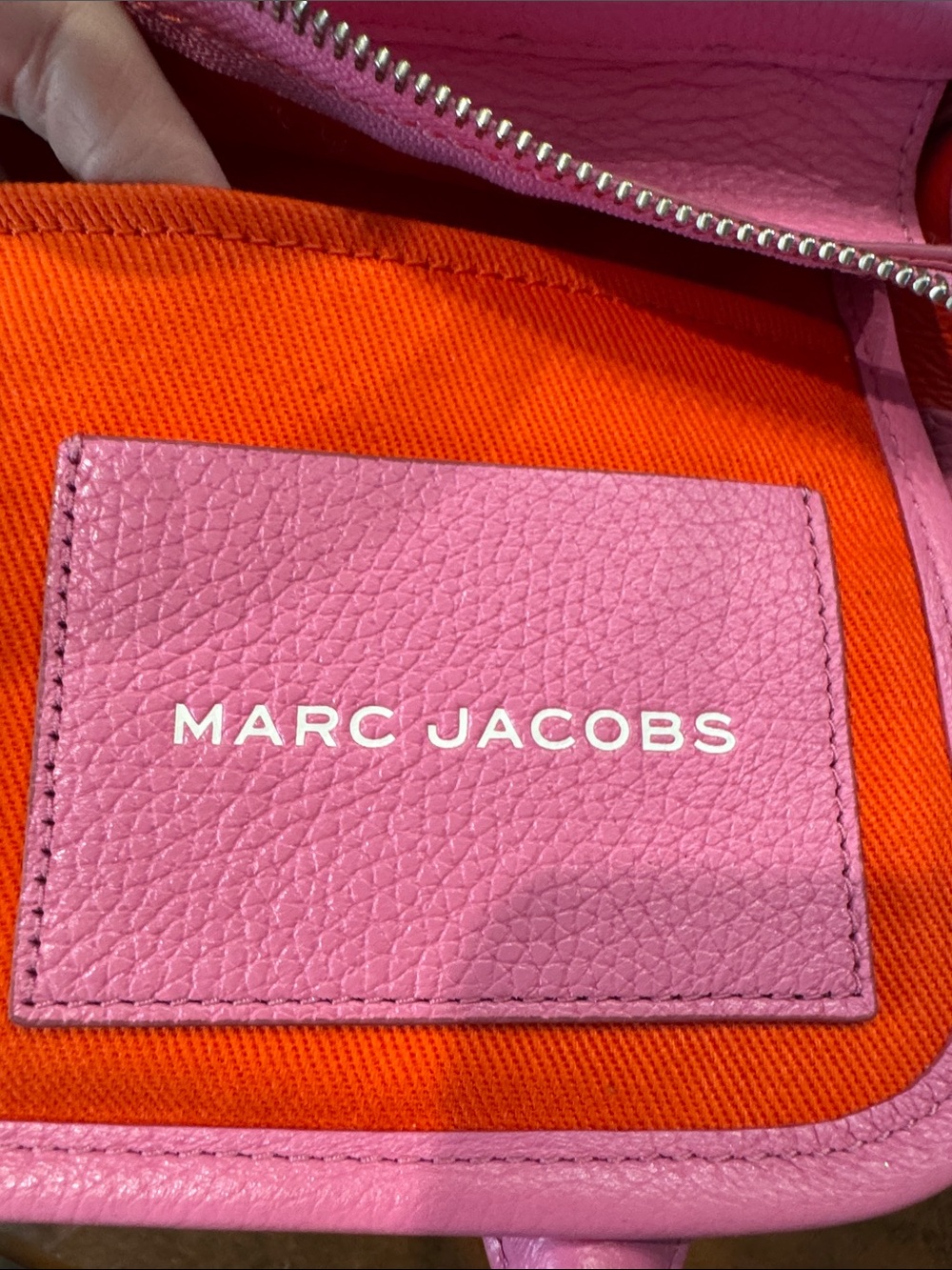 Authentic Marc Jacobs The Tote Bag Small Tote in Bright Pink - Picture 9 of 16